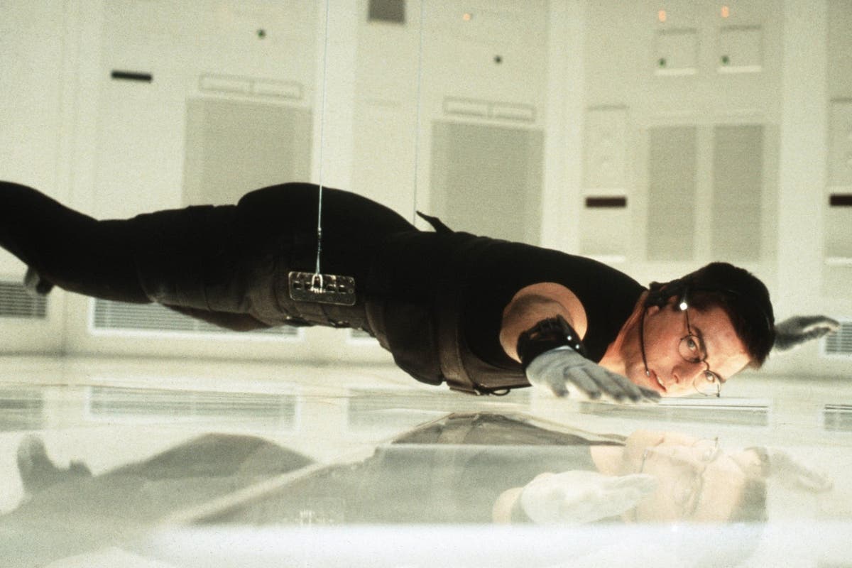 Cảnh đột nhập phòng kín trong Mission: Impossible (Nhiệm Vụ Bất Khả Thi)