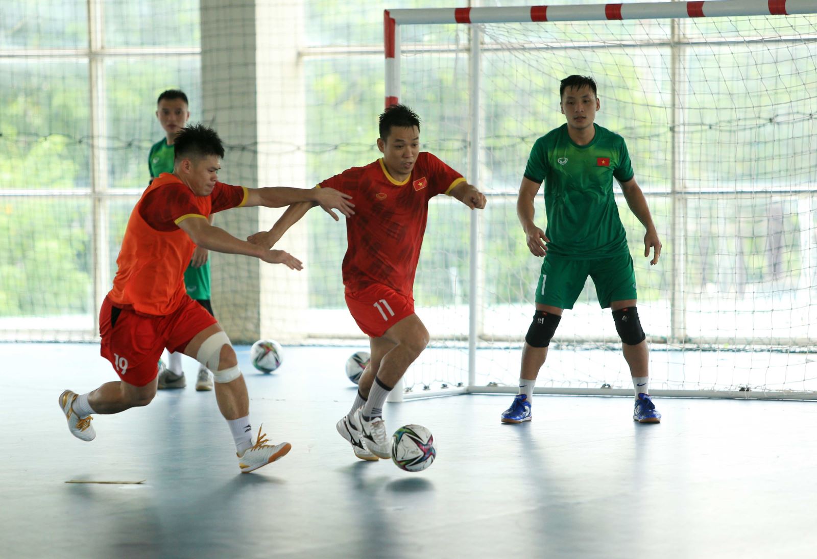 Futsal Việt Nam giao hữu để thử nghiệm đội hình
