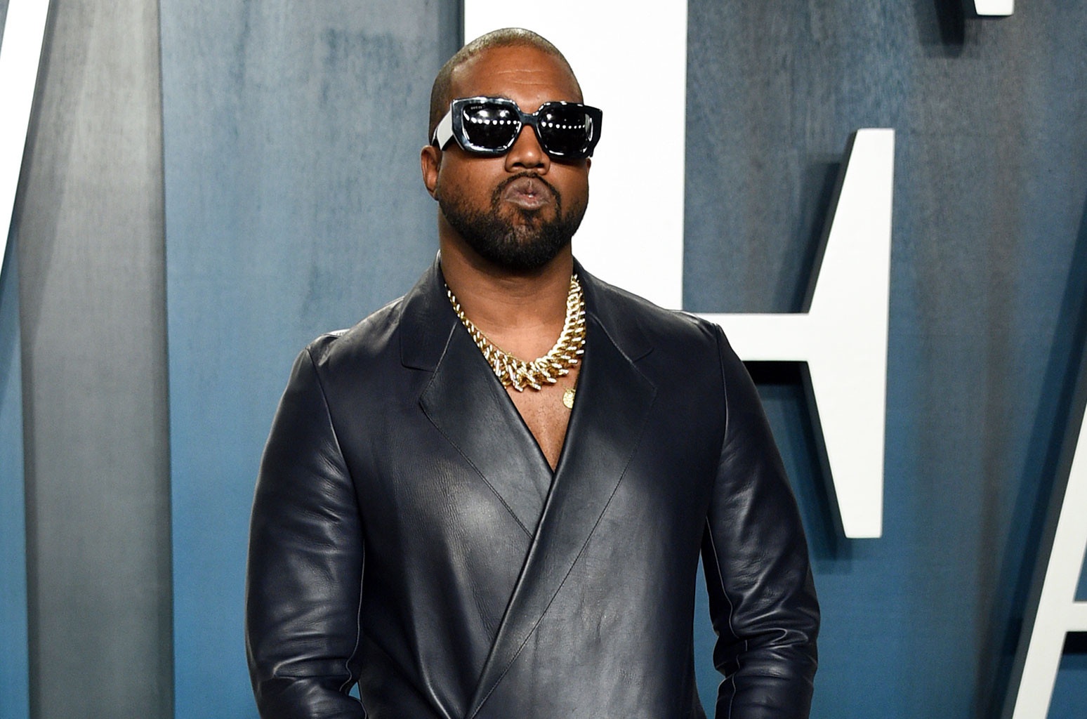 Nam rapper tỷ phú Kanye West